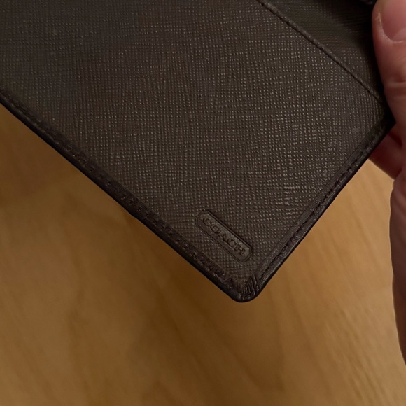 Coach Chequebook - Picture 4 of 5